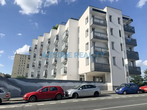 Pronájem bytu 1+kk, Praha - Hostivař, Hornoměcholupská, 30 m2
