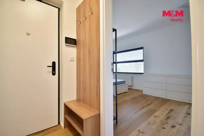 Pronájem bytu 1+kk, Praha - Hlubočepy, Kurandové, 36 m2