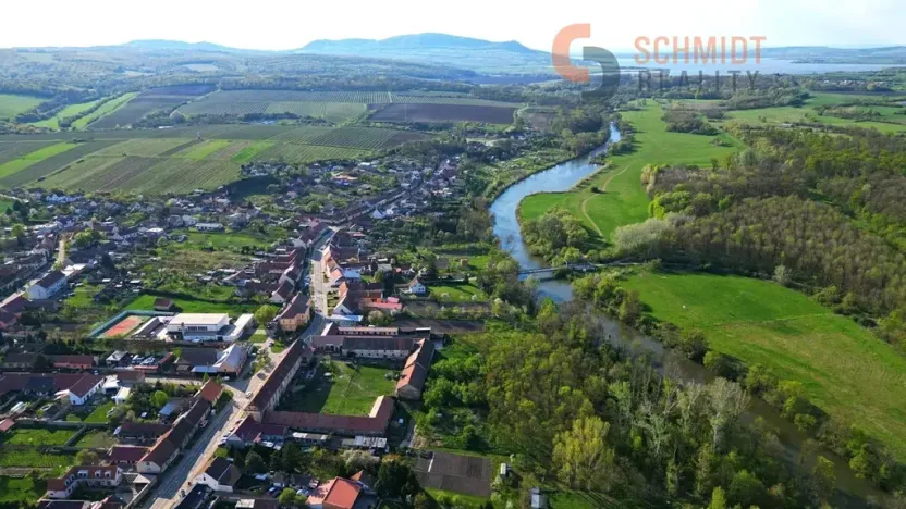 Prodej pozemku, Bulhary, 4020 m2