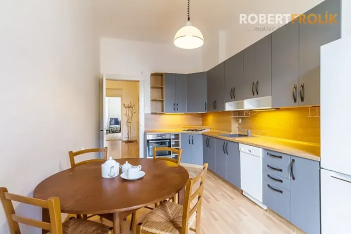 Pronájem bytu 3+1, Praha - Bubeneč, Národní obrany, 140 m2