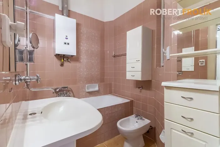 Pronájem bytu 3+1, Praha - Bubeneč, Národní obrany, 140 m2