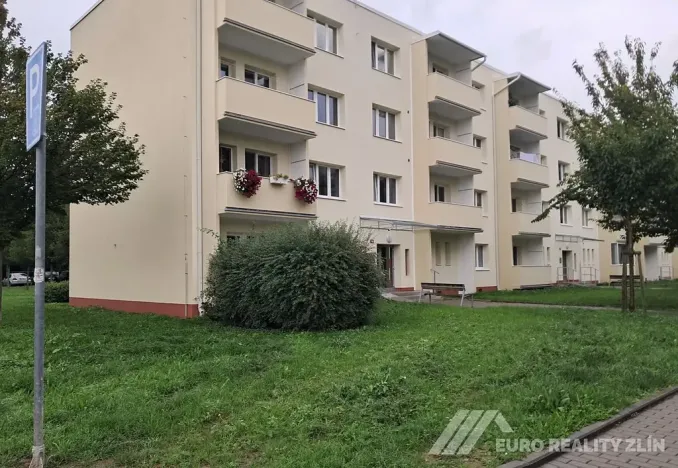 Pronájem bytu 1+1, Zlín, Husova, 32 m2
