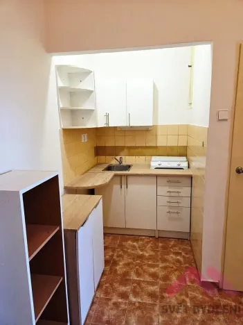 Pronájem bytu 1+1, Praha - Vinohrady, Kouřimská, 36 m2
