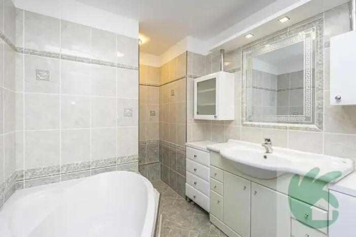 Pronájem bytu 3+kk, Neratovice, 28. října, 74 m2