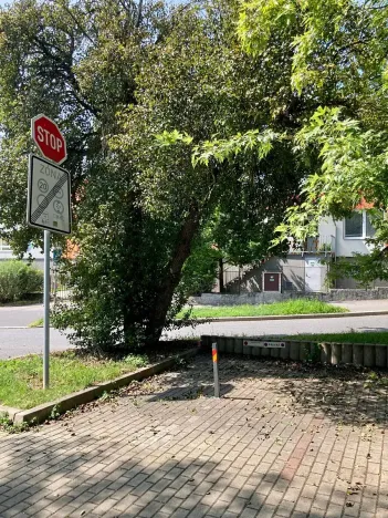 Prodej - jiné, Praha - Motol, Kudrnova, 18 m2