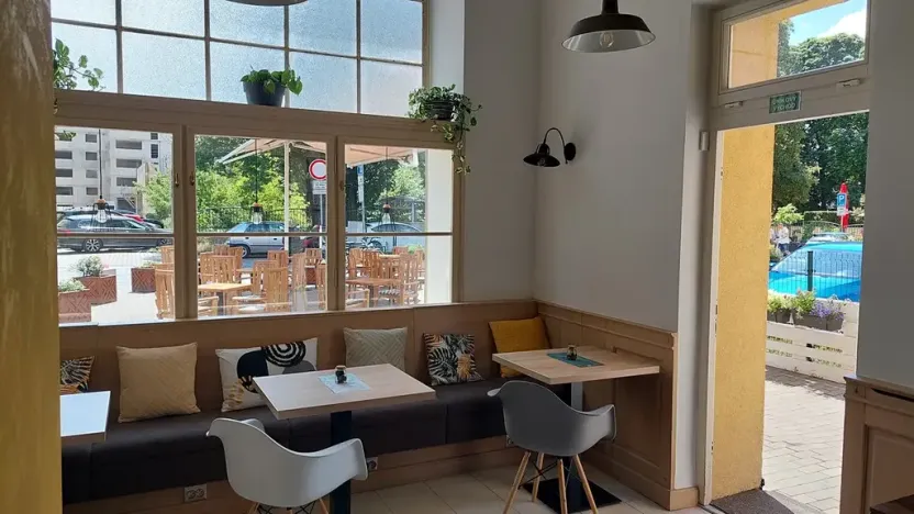 Pronájem komerční nemovitosti, Pardubice, třída Míru, 53 m2