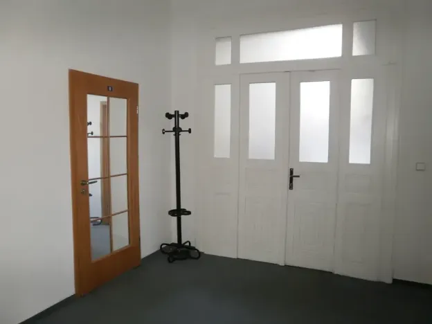 Pronájem kanceláře, Kladno, Huťská, 295 m2