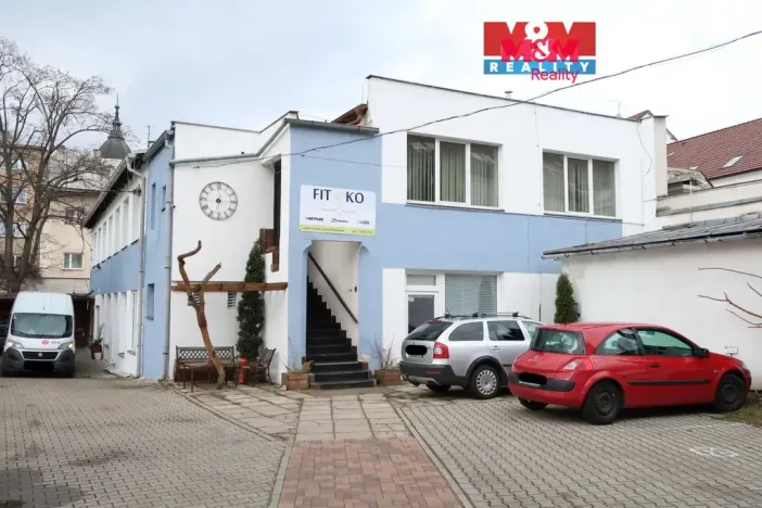Pronájem obchodního prostoru, Pardubice - Zelené Předměstí, 17. listopadu, 140 m2