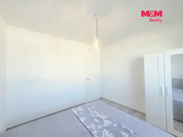 Pronájem bytu 4+kk, Praha, Nebřenická, 102 m2