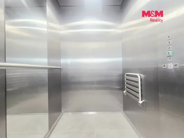 Pronájem bytu 4+kk, Praha, Nebřenická, 102 m2