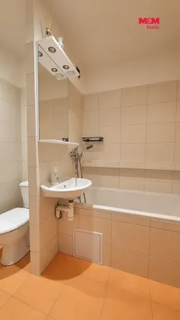 Pronájem bytu 1+kk, Hradec Králové - Pražské Předměstí, Hrubínova, 38 m2