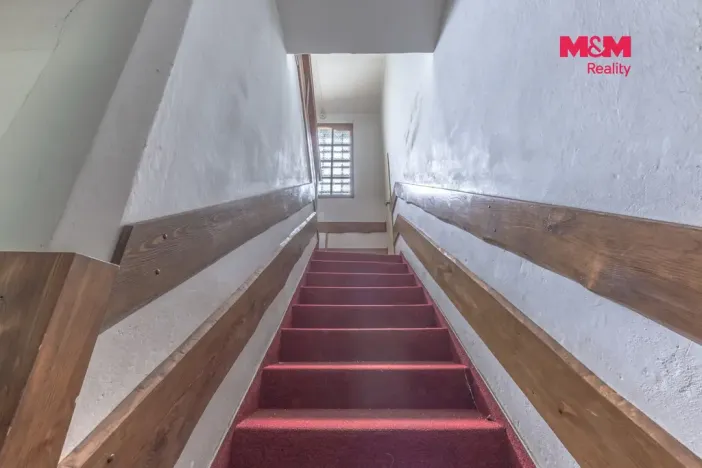 Prodej komerční nemovitosti, Plavy, 500 m2