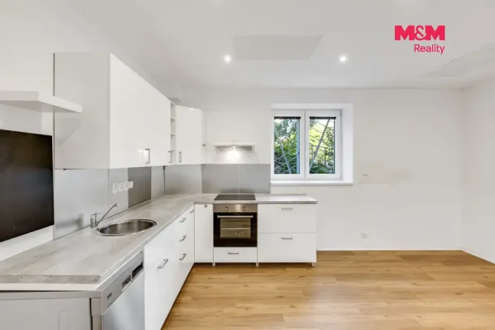 Prodej bytu 1+kk, Praha - Košíře, V břízkách, 38 m2