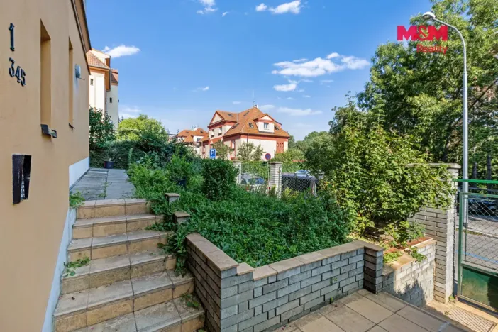 Prodej bytu 1+kk, Praha - Košíře, V břízkách, 38 m2