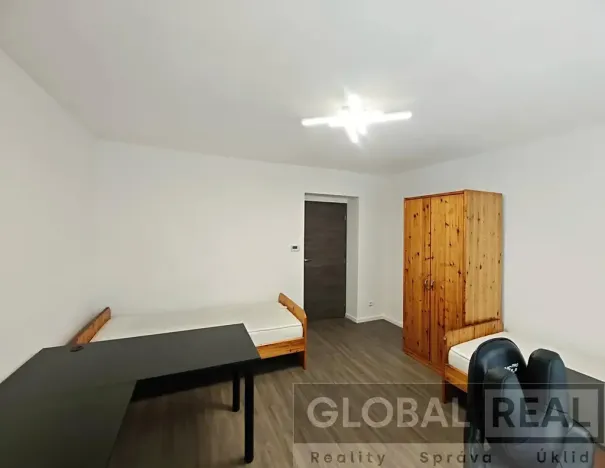 Pronájem bytu 2+1, Jihlava, Ladova, 61 m2