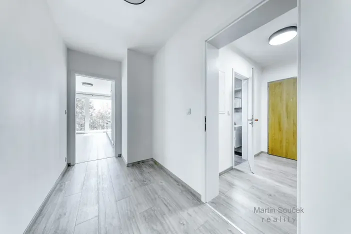 Pronájem bytu 2+kk, Praha - Řepy, Laudova, 60 m2