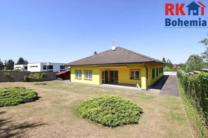 Prodej rodinného domu, Šestajovice, U Pole, 266 m2