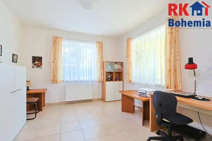 Prodej rodinného domu, Šestajovice, U Pole, 266 m2