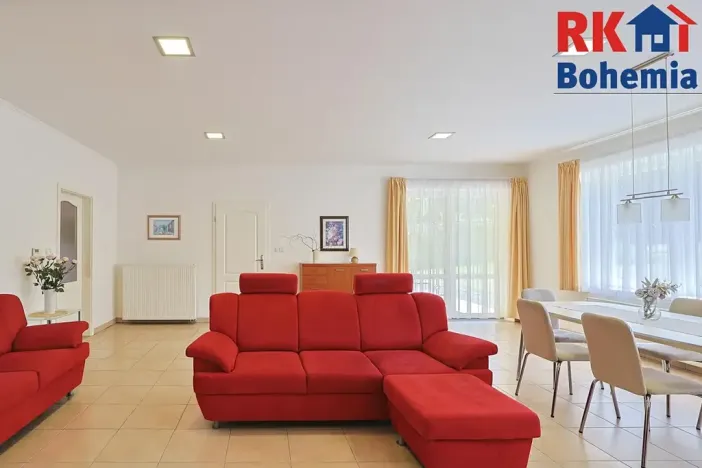 Prodej rodinného domu, Šestajovice, U Pole, 266 m2