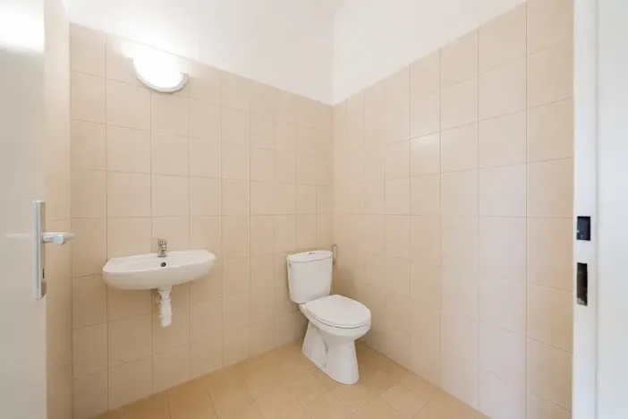 Prodej vícegeneračního domu, Kamenice, 1737 m2