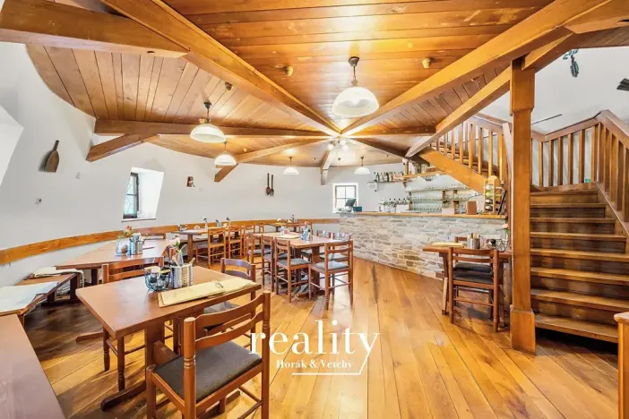 Prodej restaurace, Lesná, 450 m2