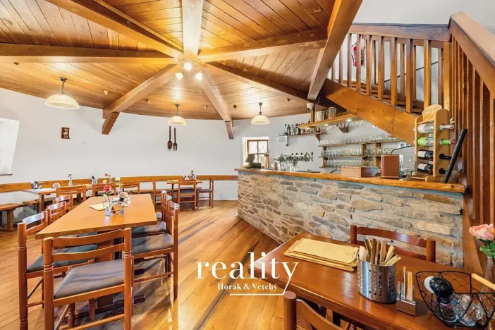 Prodej restaurace, Lesná, 450 m2