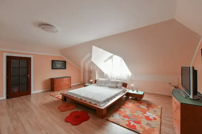 Pronájem rodinného domu, Praha - Čimice, Na průhonu, 310 m2