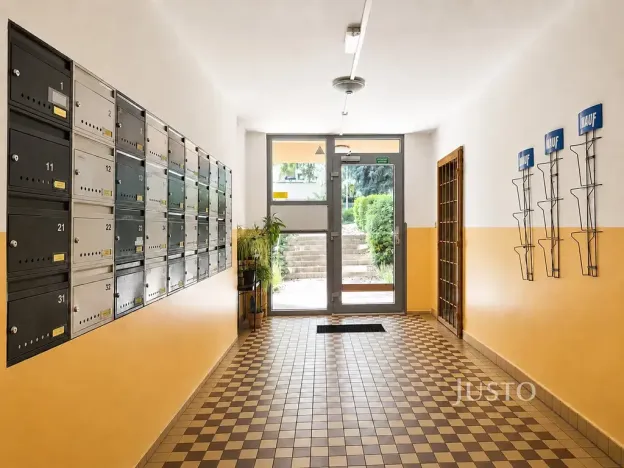 Prodej bytu 2+1, Praha - Kobylisy, Šimůnkova, 46 m2