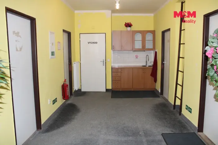Pronájem kanceláře, Nová Paka, Komenského, 23 m2