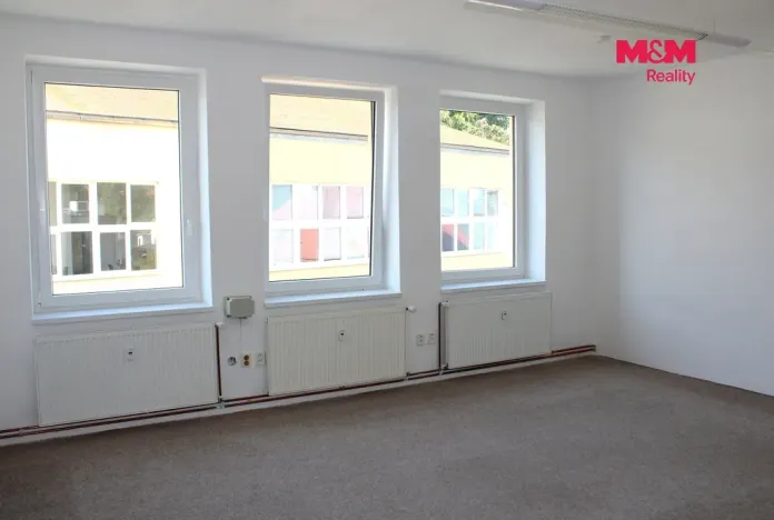 Pronájem kanceláře, Nová Paka, Komenského, 27 m2