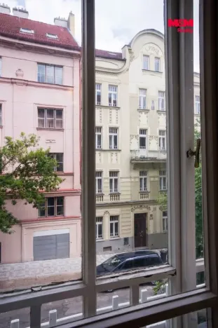 Pronájem bytu 2+kk, Praha - Smíchov, Na Březince, 46 m2