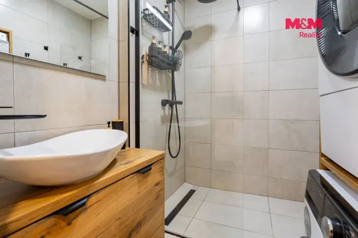 Prodej bytu 3+1, Hluboká nad Vltavou, Nerudova, 66 m2