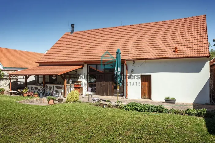 Prodej chaty, České Budějovice - České Budějovice 7, nám. Bratří Čapků, 450 m2