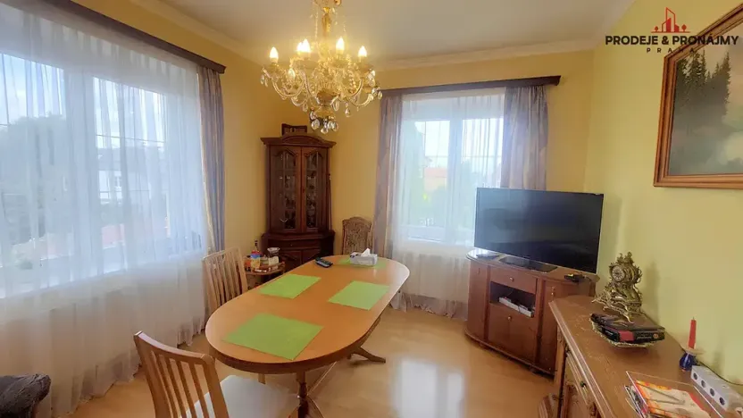 Prodej vily, Praha - Suchdol, 243 m2