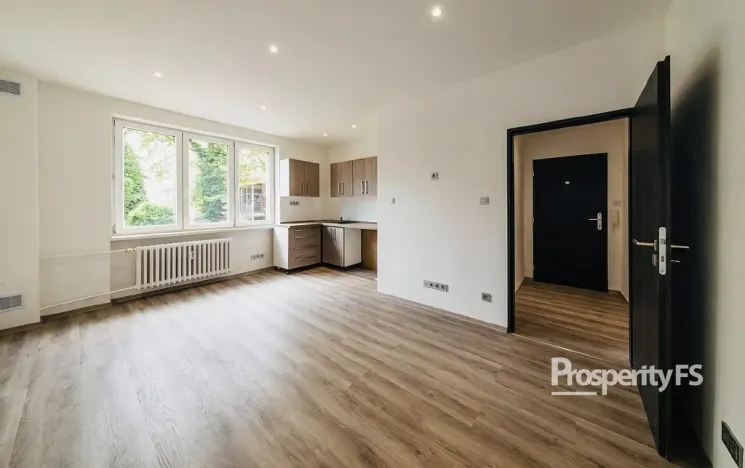 Pronájem bytu 1+kk, Havířov - Město, Dobrovského, 23 m2