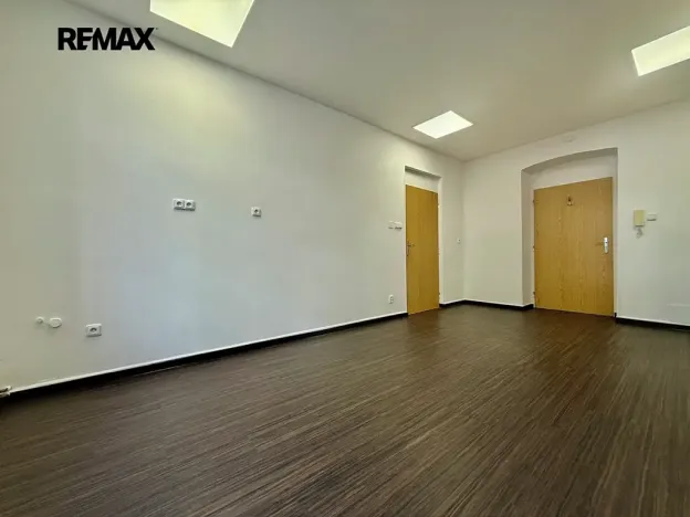 Pronájem kanceláře, Plzeň, Radobyčická, 73 m2