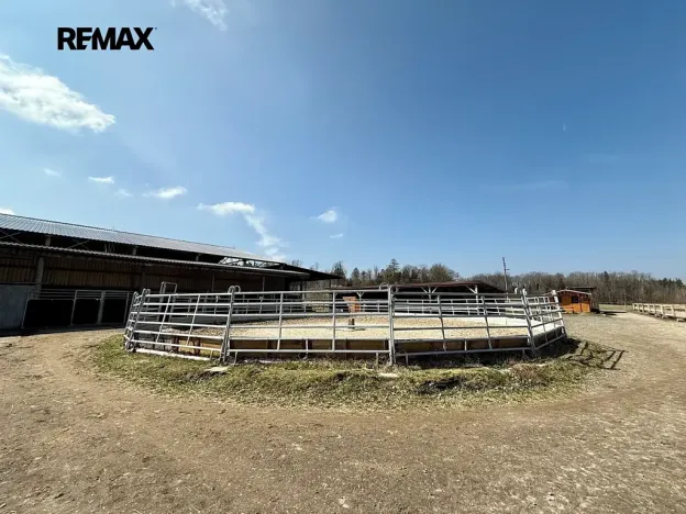 Prodej zemědělského objektu, Spálené Poříčí, 164000 m2