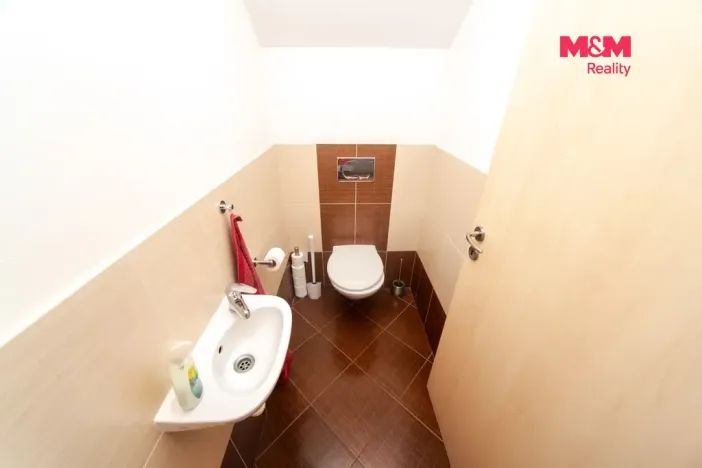 Prodej rodinného domu, Praha - Horní Měcholupy, Bolevecká, 196 m2