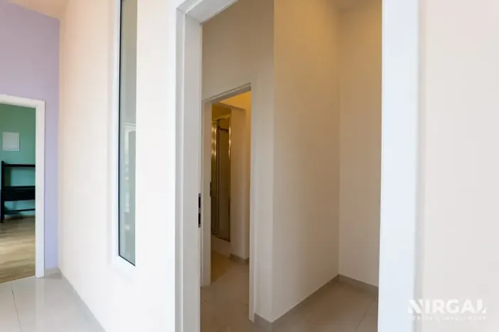 Prodej obchodního prostoru, Praha - Dejvice, Kolejní, 91 m2