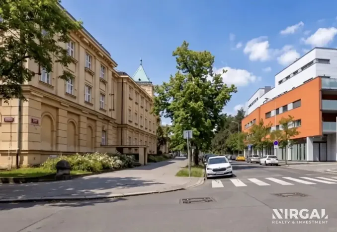 Prodej obchodního prostoru, Praha - Dejvice, Kolejní, 91 m2