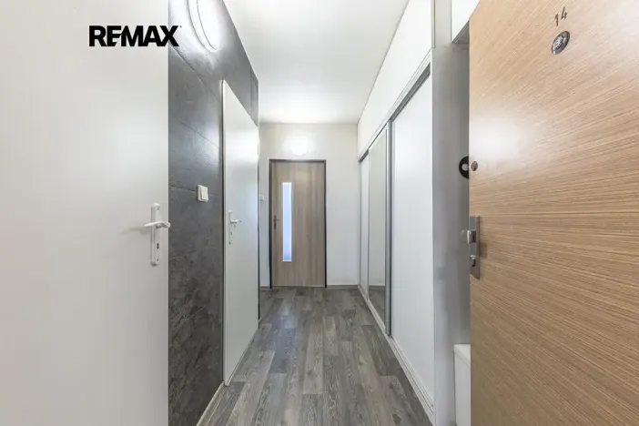 Prodej bytu 2+kk, Praha - Modřany, Mádrova, 44 m2