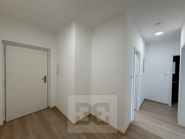 Pronájem bytu 2+kk, Pardubice, U Sportovní školy, 59 m2