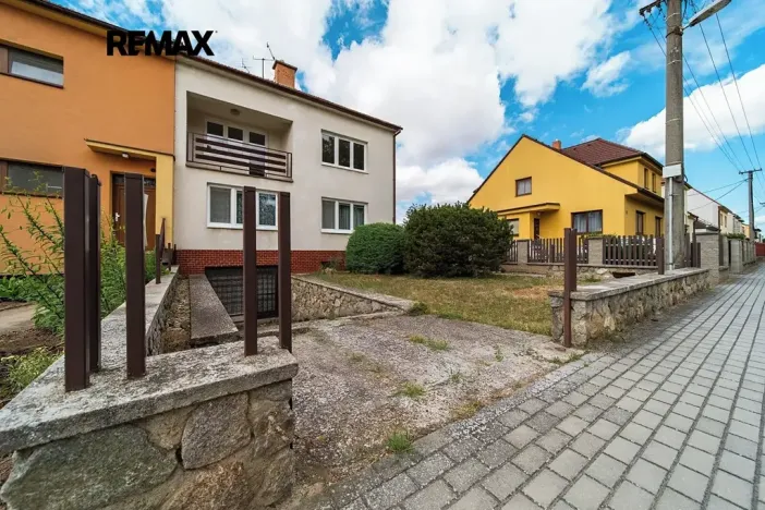 Prodej rodinného domu, Hrušovany u Brna, Vodní, 190 m2