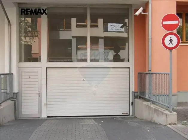 Pronájem skladu, Praha - Smíchov, Randova, 16 m2