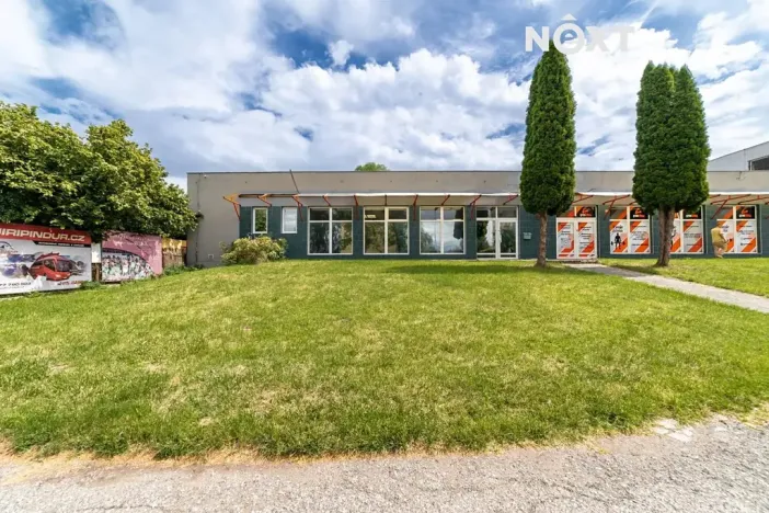 Pronájem obchodního prostoru, Karviná, tř. Těreškovové, 142 m2