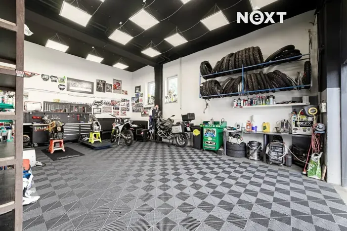 Pronájem obchodního prostoru, Karviná, tř. Těreškovové, 142 m2