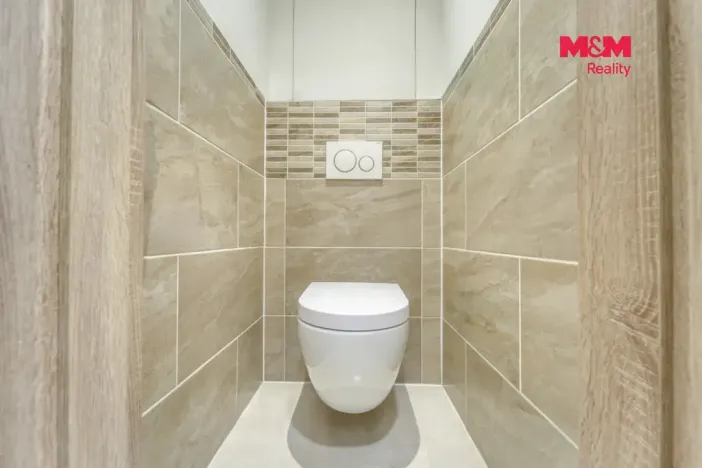 Prodej bytu 3+1, Praha - Prosek, Vysočanská, 69 m2