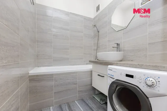 Prodej bytu 2+kk, Seč, Sídl. 9. května, 43 m2
