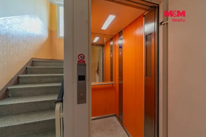 Prodej bytu 1+1, Sokolov, Slavíčkova, 37 m2