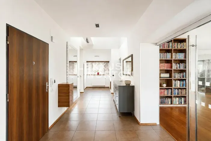 Pronájem bytu 5+kk, Praha - Podolí, Nad spádem, 192 m2